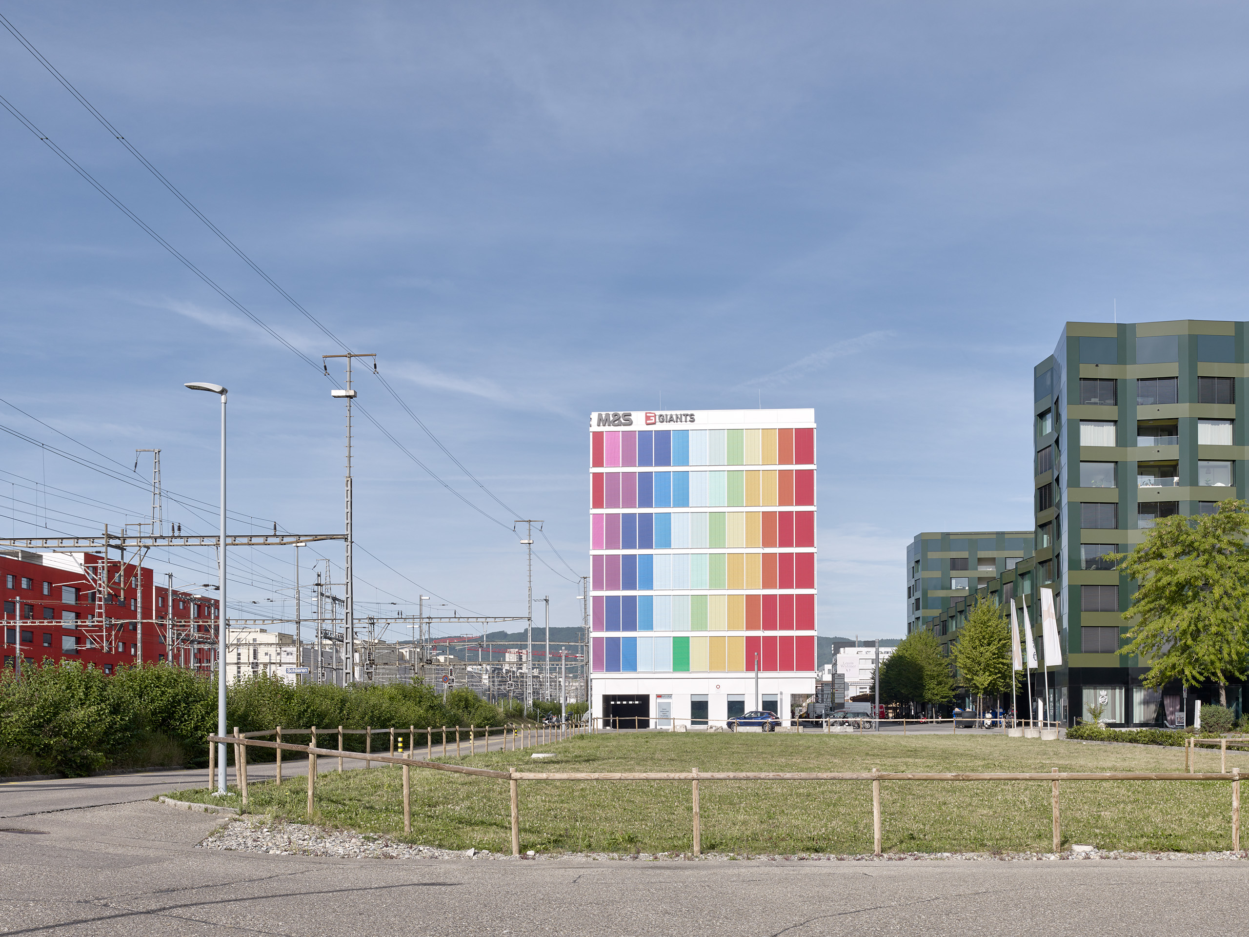 Brogebude Iris, Schlieren